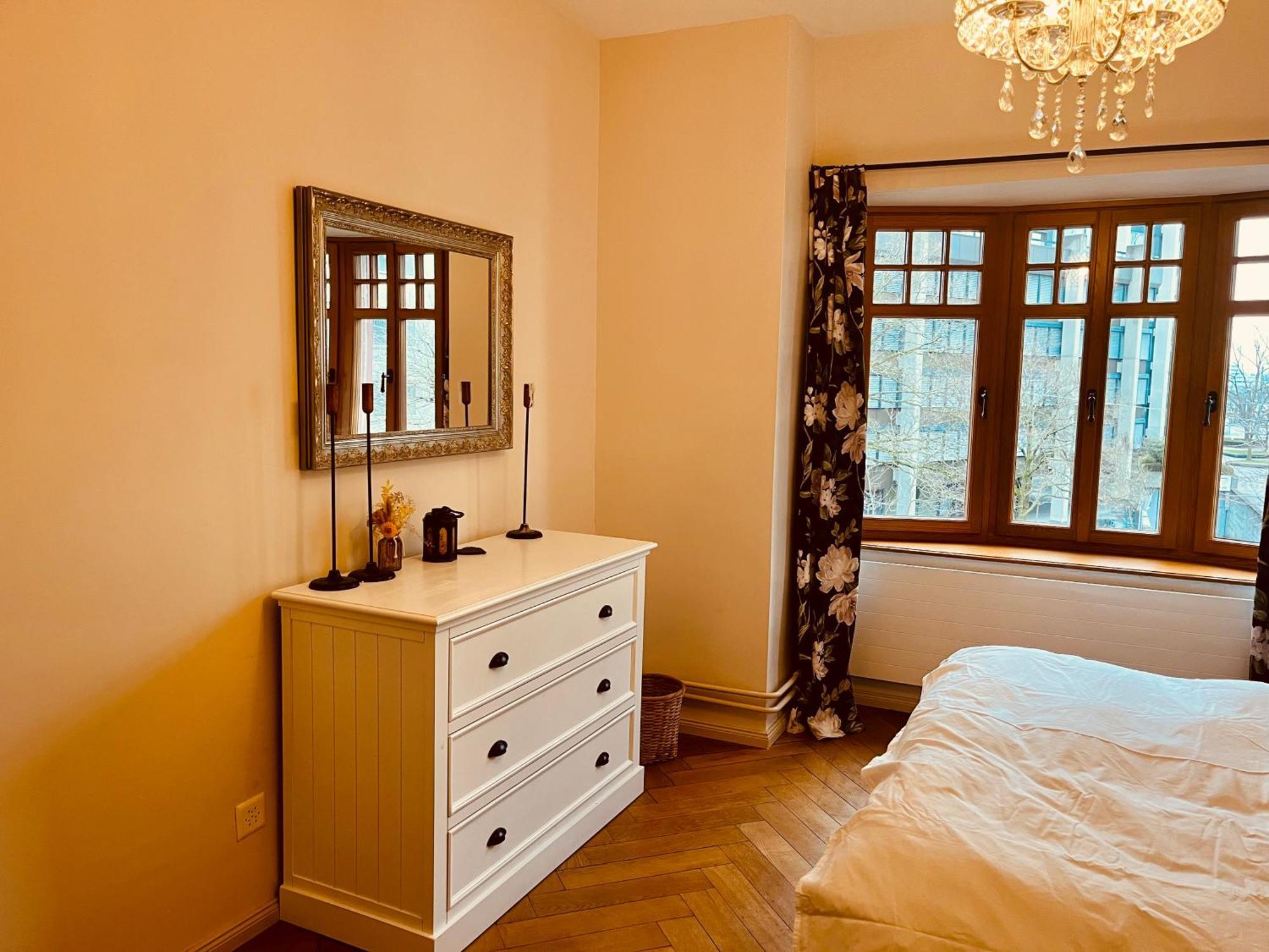 Georgian Guest Rooms Bázel Kültér fotó
