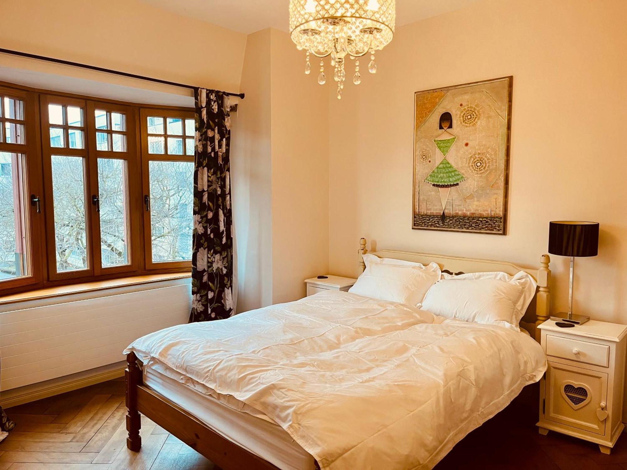 Georgian Guest Rooms Bázel Kültér fotó